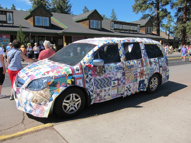 sisters-quilt-car
