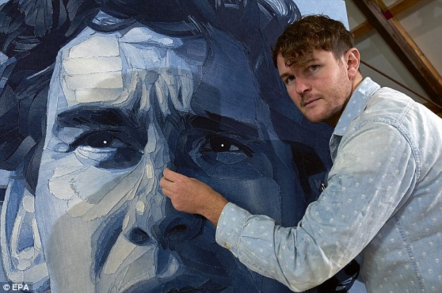 1415220246909_wps_16_epa04477870_A_handout_pic