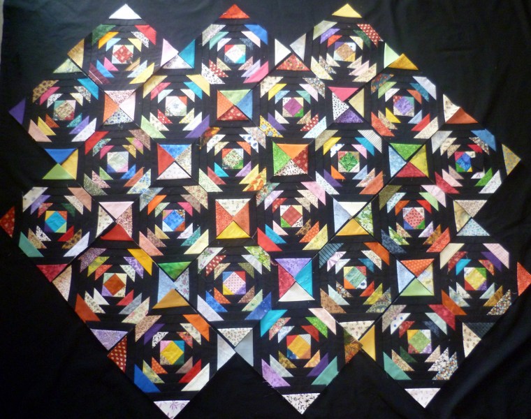 Le top de Florence en cours. Je devine sa joie de travailler avec ce festival de couleurs !