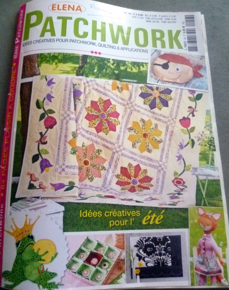 Couverture du magazine comprenant le modèle.