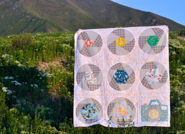 Pour la science de l'optique, voici un quilt sur la photographie, une magnifique interprétation d'un modèle du livre d'Alexandra Winston
